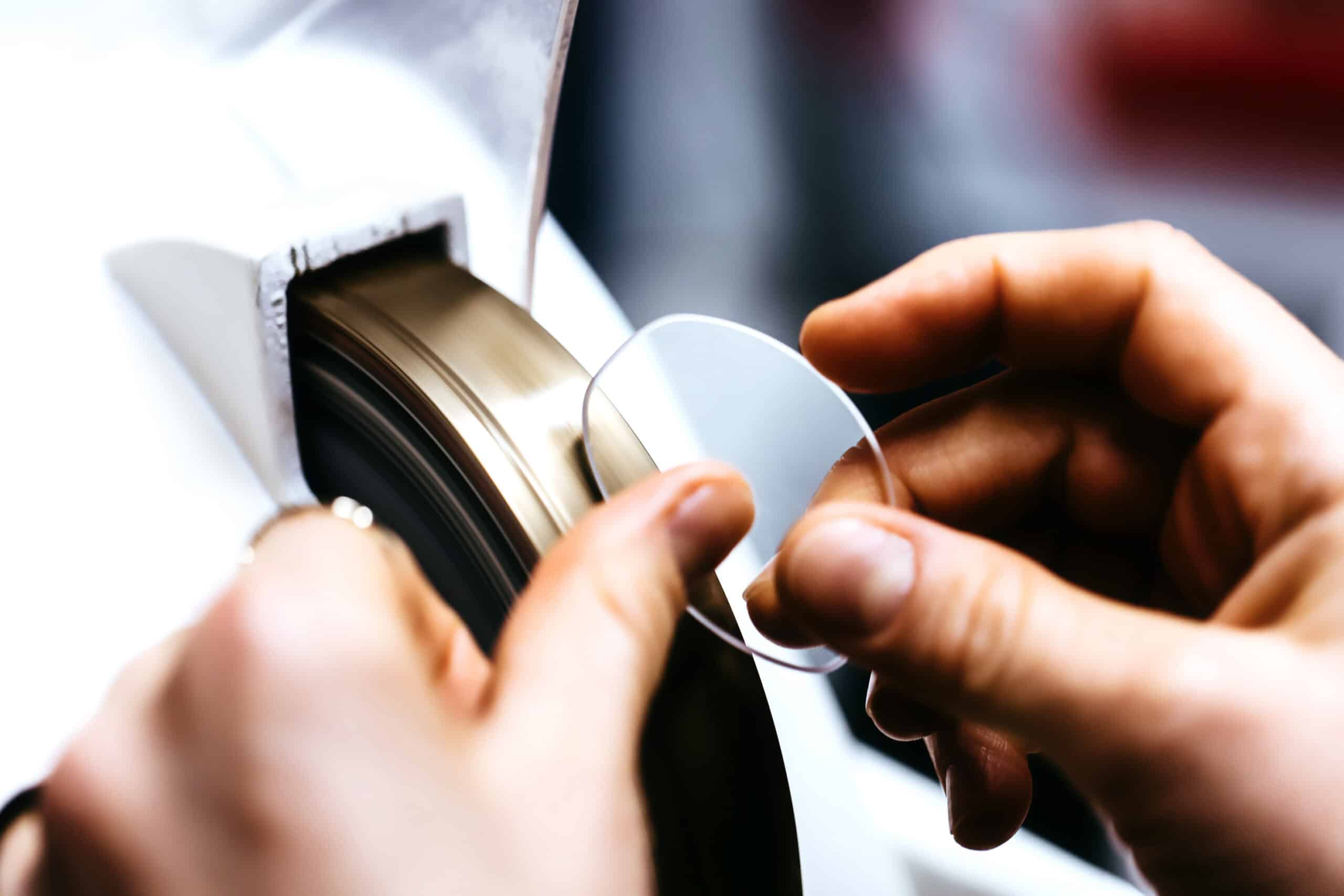 Brillen schleifen Ausbildung Optik Busza in Nottuln Brillen schleifen